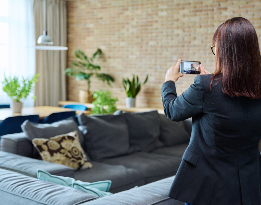 Cum e mai bine să-ți vinzi locuință – mobilată sau nemobilată? Recomandări pentru cel mai bun preț – Ştiri imobiliare, Subiectul lunii